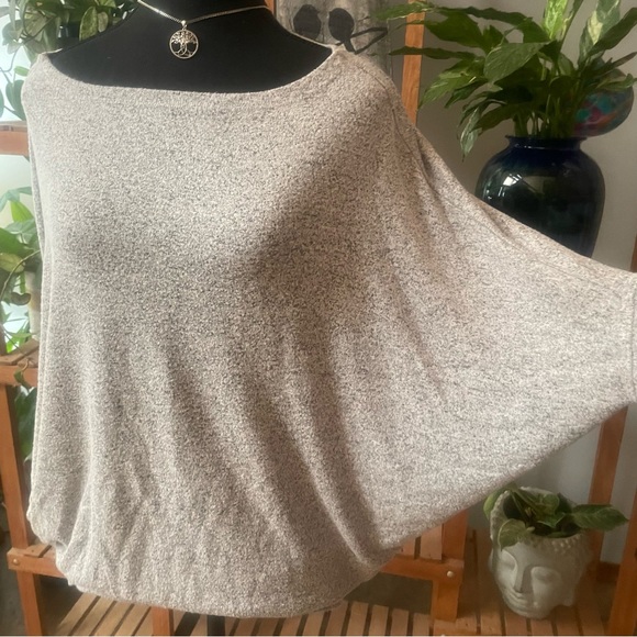 C’est Moi Heather Grey Boatneck Batwing Long sleeve Top - Picture 4 of 10